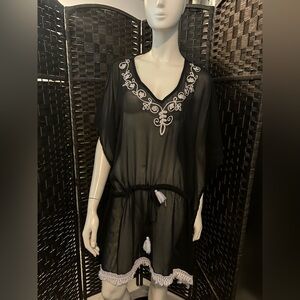 Cruise club polyester one size black  embroidered cover up NWT